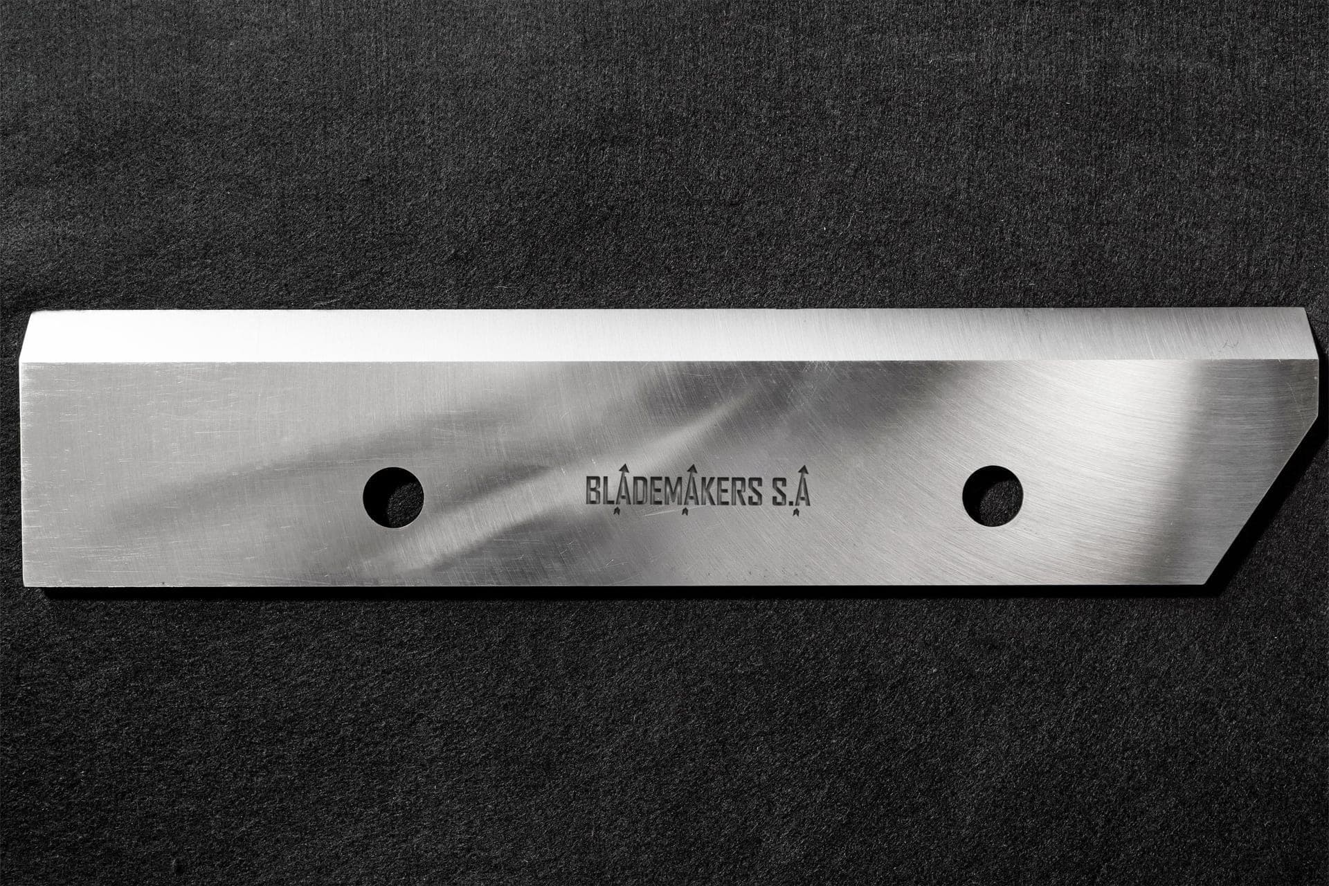 Long precision-ground industrial blade
